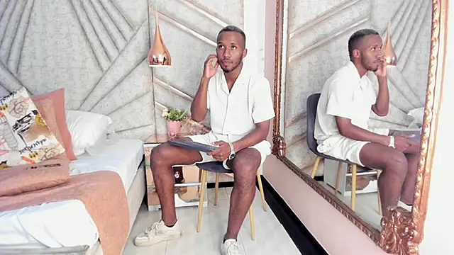 Snapshot of JamesParck chatting on 03.14.25 JamesParck online show from 03.14.25