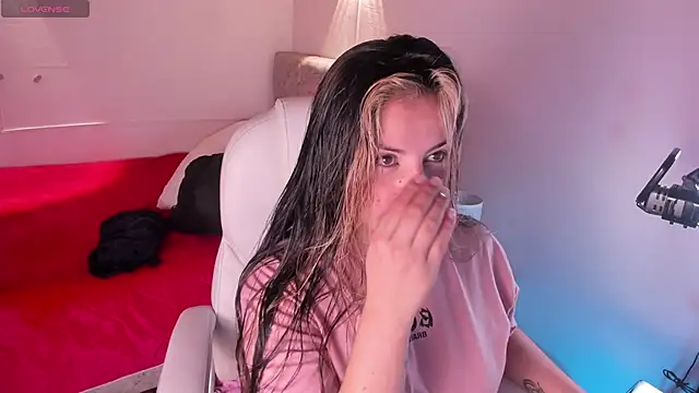 brandy sweet  online show from 03.18.25