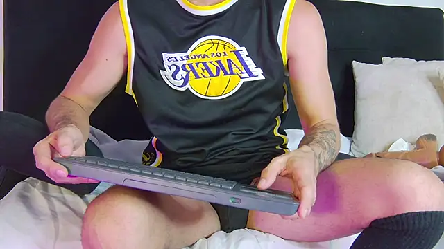 Adam MillanFF online show from 01.05.26