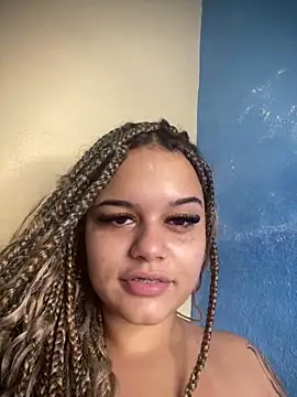 Snapshot of Lolacavalona chatting on 03.17.25 Lolacavalona online show from 03.17.25