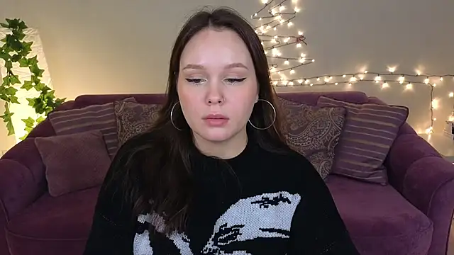 Snapshot of miki_miki_cutie_ chatting on 12.17.24 miki miki cutie online show from 12.17.24