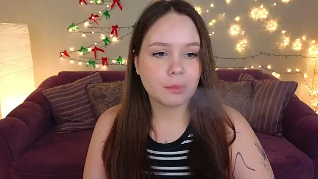 Snapshot of miki_miki_cutie_ chatting on 12.27.24 miki miki cutie online show from 12.27.24