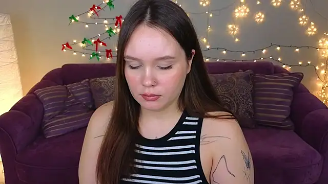 Snapshot of miki_miki_cutie_ chatting on 01.11.25 miki miki cutie online show from 01.11.25