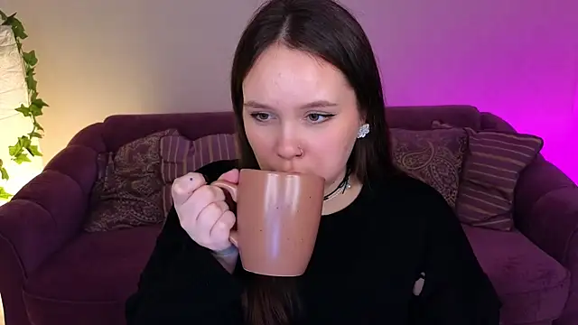 Snapshot of miki_miki_cutie_ chatting on 01.25.25 miki miki cutie online show from 01.25.25