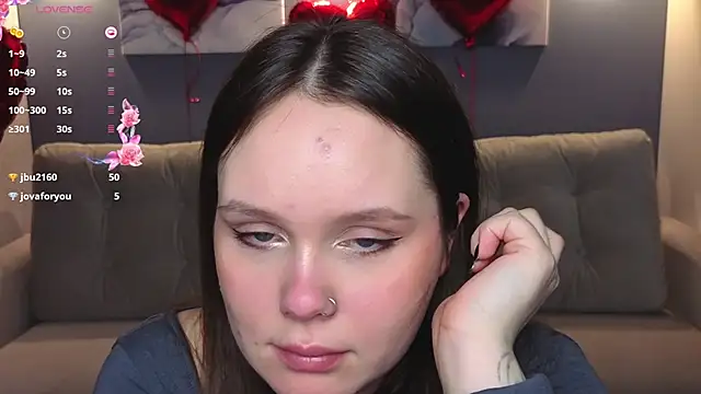 Snapshot of miki_miki_cutie_ chatting on 02.13.25 miki miki cutie online show from 02.13.25