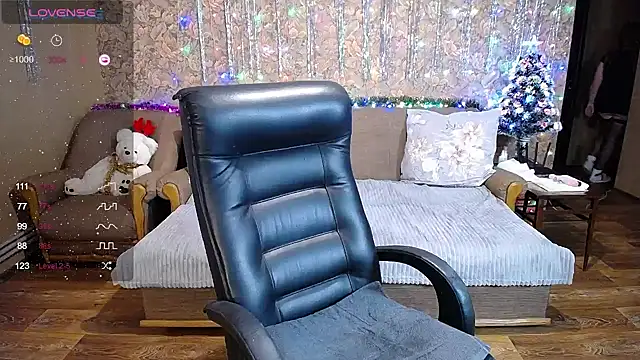 Snapshot of Your_oxygen chatting on 12.21.24 Your oxygen online show from 12.21.24