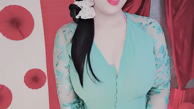 Snapshot of Verity-Y chatting on 09.13.25 Verity-Y online show from 09.13.25