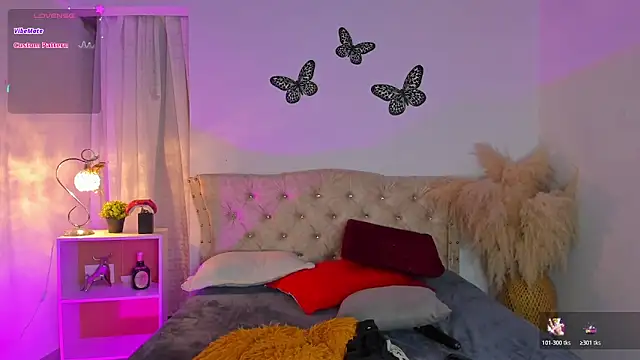 Sarahballiston  online show from 11.09.25