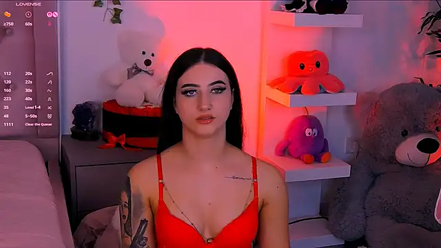 Snapshot of LaylaBrown chatting on 10.12.25 LaylaBrown online show from 10.12.25