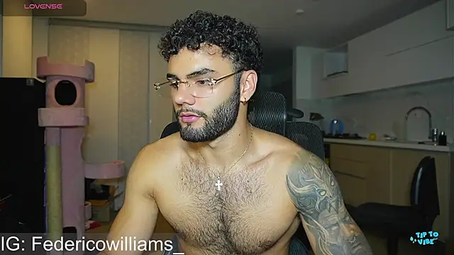 Snapshot of Derek_w chatting on 12.20.24 Derek w online show from 12.20.24