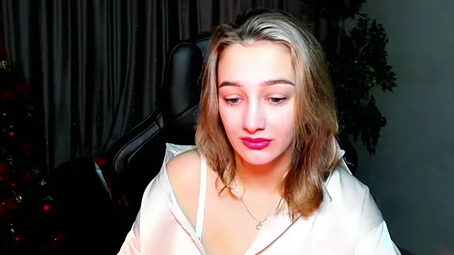 Snapshot of Sinty_Noria chatting on 01.03.25 Sinty Noria online show from 01.03.25