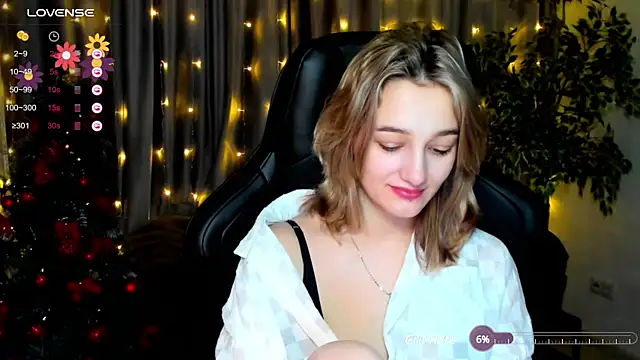 Snapshot of Sinty_Noria chatting on 01.06.25 Sinty Noria online show from 01.06.25