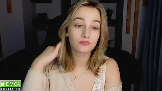 Snapshot of Sinty_Noria chatting on 01.12.25 Sinty Noria online show from 01.12.25