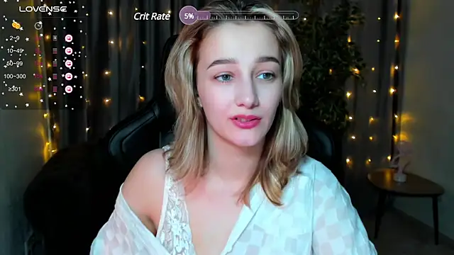 Snapshot of Sinty_Noria chatting on 01.17.25 Sinty Noria online show from 01.17.25