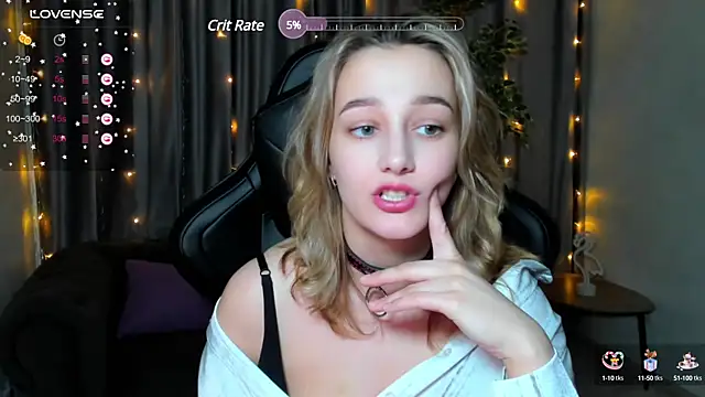 Snapshot of Sinty_Noria chatting on 01.30.25 Sinty Noria online show from 01.30.25