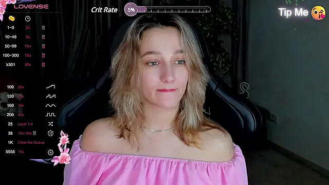 Snapshot of Sinty_Noria chatting on 03.18.25 Sinty Noria online show from 03.18.25