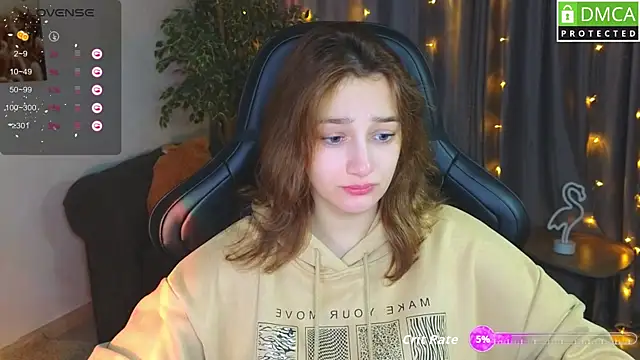 Snapshot of Sinty_Noria chatting on 09.15.25 Sinty Noria online show from 09.15.25