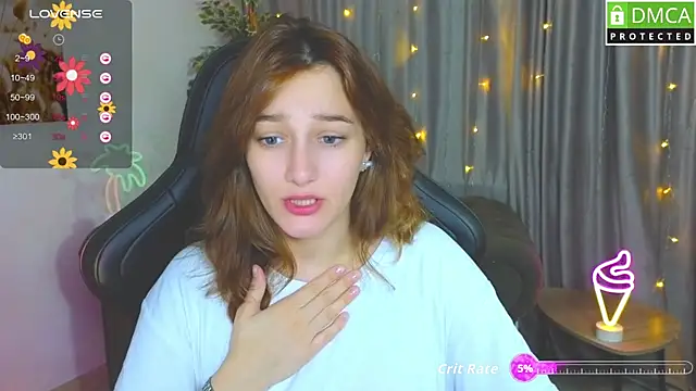 Snapshot of Sinty_Noria chatting on 09.23.25 Sinty Noria online show from 09.23.25