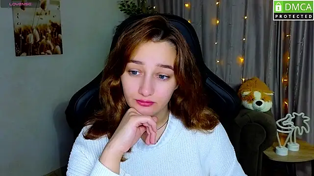 Snapshot of Sinty_Noria chatting on 10.07.25 Sinty Noria online show from 10.07.25