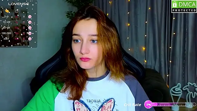 Snapshot of Sinty_Noria chatting on 10.14.25 Sinty Noria online show from 10.14.25