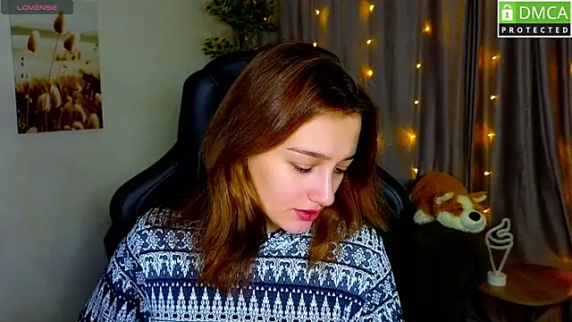 Snapshot of Sinty_Noria chatting on 10.24.25 Sinty Noria online show from 10.24.25