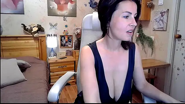 Kendra Mom online show from 06.30.26
