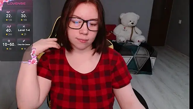 Snapshot of Emily_Amorre chatting on 09.24.25 Emily Amorre online show from 09.24.25