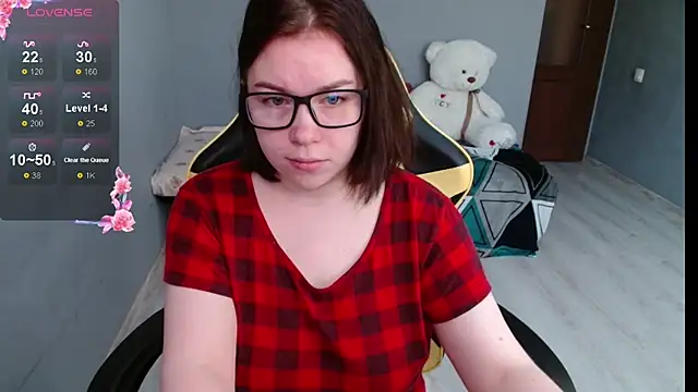 Snapshot of Emily_Amorre chatting on 09.25.25 Emily Amorre online show from 09.25.25