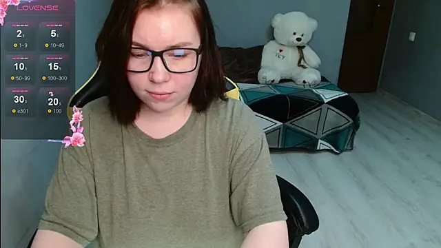 Snapshot of Emily_Amorre chatting on 11.04.25 Emily Amorre online show from 11.04.25
