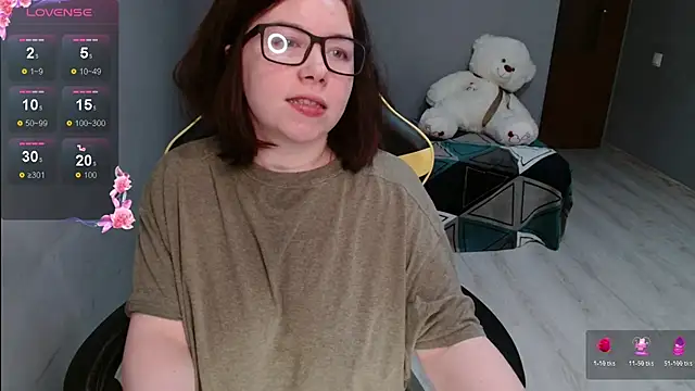 Snapshot of Emily_Amorre chatting on 11.07.25 Emily Amorre online show from 11.07.25
