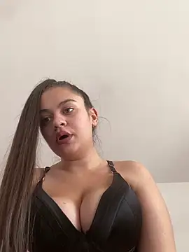 Snapshot of ayshalove chatting on 02.24.25 ayshalove online show from 02.24.25