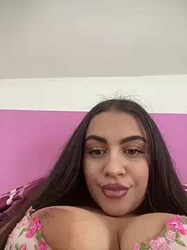 Snapshot of ayshalove chatting on 03.18.25 ayshalove online show from 03.18.25