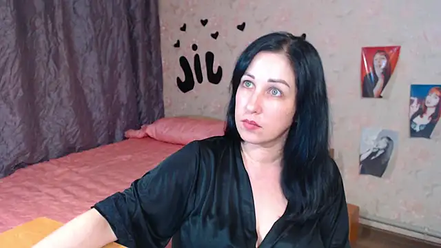 JillStevens online show from 11.18.25