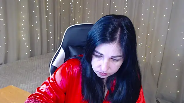 Snapshot of JillStevens chatting on 02.04.26 JillStevens online show from 02.04.26