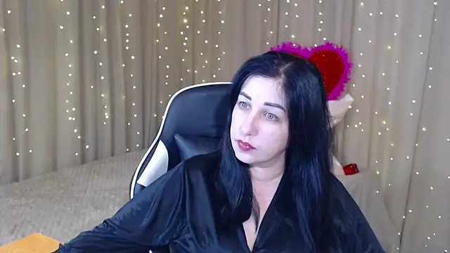 Snapshot of JillStevens chatting on 02.11.26 JillStevens online show from 02.11.26