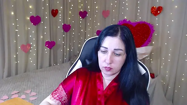 Snapshot of JillStevens chatting on 02.14.26 JillStevens online show from 02.14.26