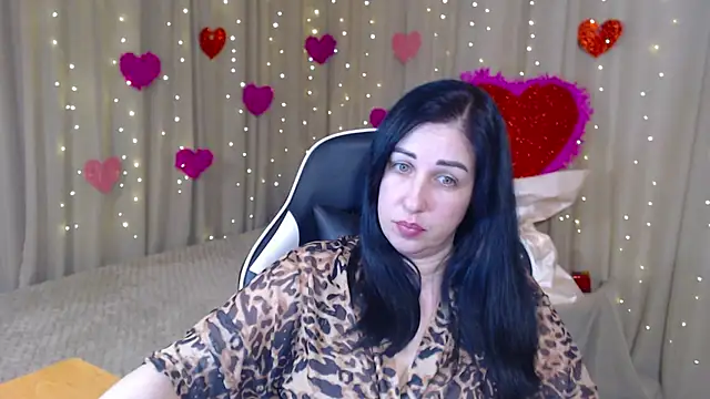 Snapshot of JillStevens chatting on 02.18.26 JillStevens online show from 02.18.26