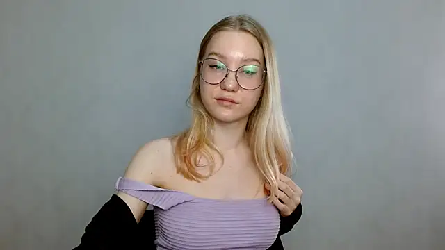 cindi hot online show from 02.22.25