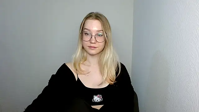 cindi hot online show from 03.20.25