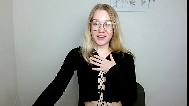 cindi hot online show from 03.21.25