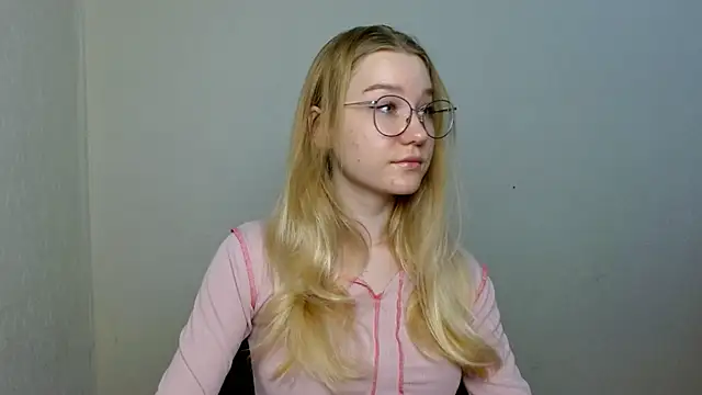 cindi hot online show from 11.23.25