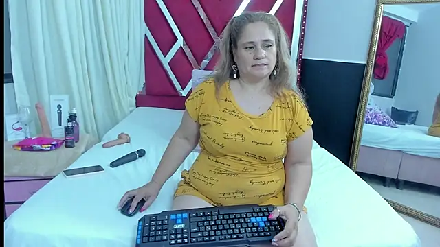 AnyelaGitanaMature online show from 01.15.25