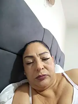 Snapshot of Gina_Myers chatting on 04.19.26 Gina Myers online show from 04.19.26