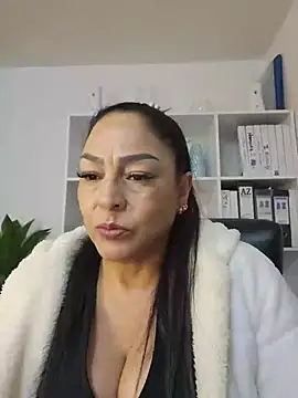 Snapshot of Gina_Myers chatting on 05.16.26 Gina Myers online show from 05.16.26