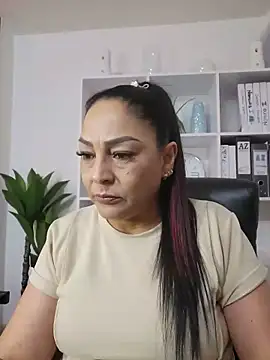 Snapshot of Gina_Myers chatting on 05.17.26 Gina Myers online show from 05.17.26