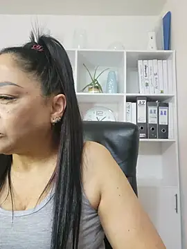 Snapshot of Gina_Myers chatting on 05.22.26 Gina Myers online show from 05.22.26