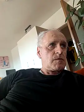 Milkasahne64 online show from 09.24.25