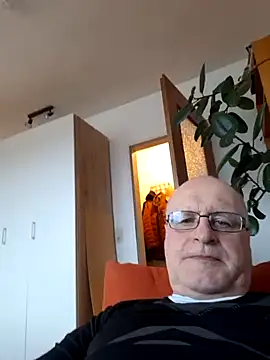 Snapshot of Milkasahne64 chatting on 01.09.26 Milkasahne64 online show from 01.09.26