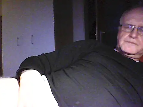 Snapshot of Milkasahne64 chatting on 03.09.26 Milkasahne64 online show from 03.09.26