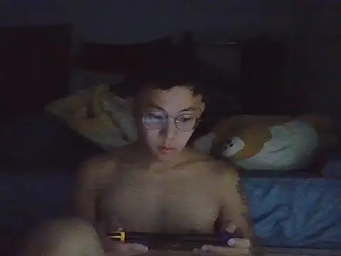 Snapshot of ZHIIz chatting on 12.15.25 ZHIIz online show from 12.15.25